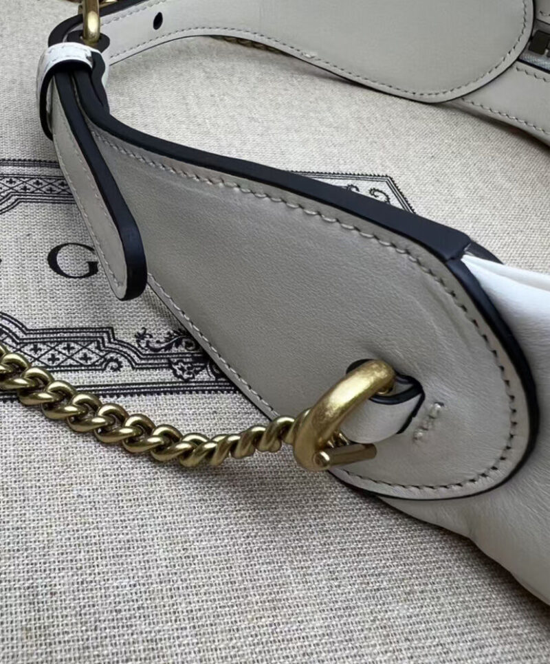 Gucci GG Marmont A mini bag in the shape of a half-moon